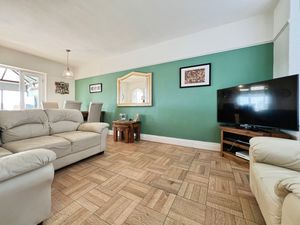 Lounge- click for photo gallery